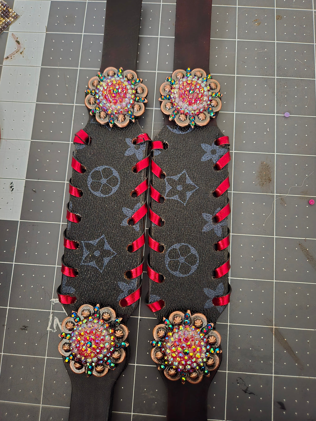 Red Metallic Bougie Lariat Halter